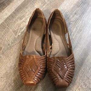 brown sandal flats